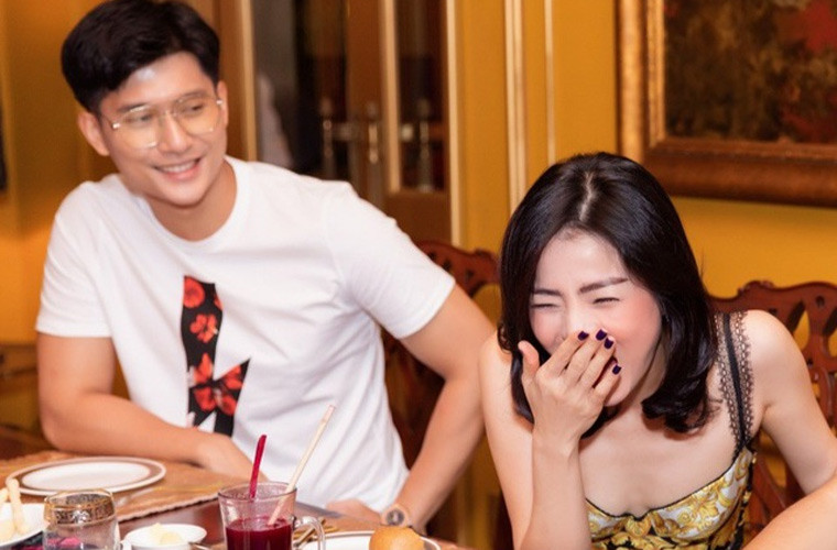 Sau đó cả hai còn đi ăn chung khi bàn bạc chuẩn bị ra mắt sản phẩm âm nhạc kết hợp giữa Lệ Quyên và Lâm Bảo Châu.