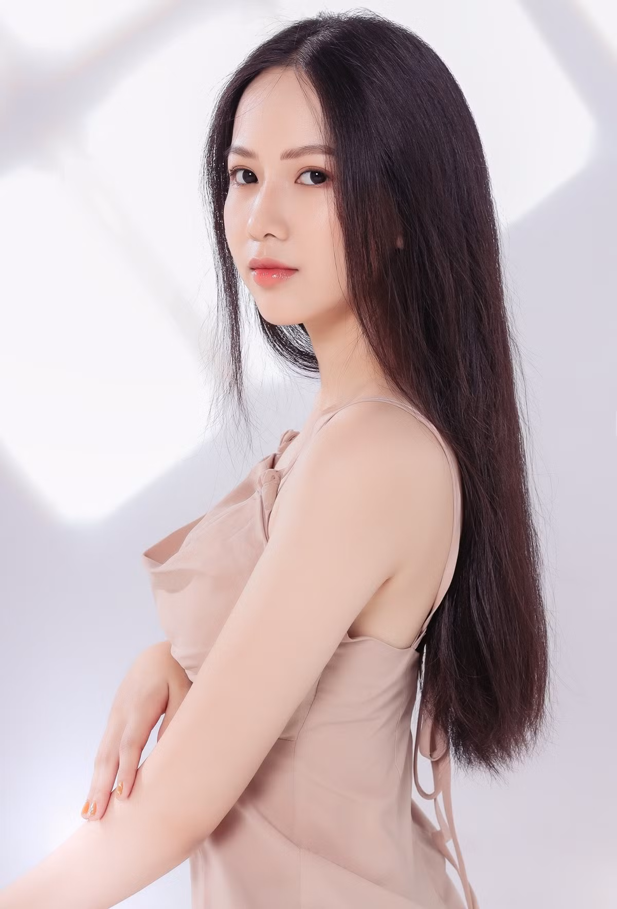 Phương Quỳnh sở hữu nhiều nét hài hòa trên gương mặt.