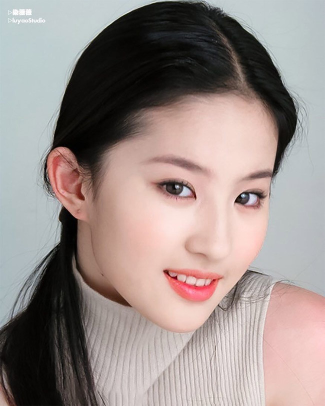 Lưu Diệc Phi chỉ đẹp khi cười nửa miệng.