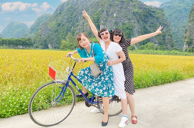 Không chỉ đóng vai hài trên sân khấu và truyền hình, nghệ sĩ hài Vân Dung ngoài đời cũng là người rất vui tính.