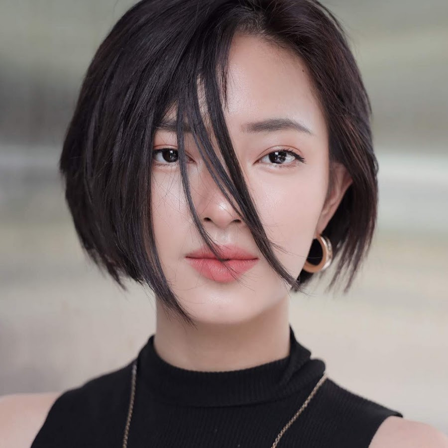 Châu Bùi cũng cho biết: "Chắc chắn đây sẽ là bài học kinh nghiệm cho Hằng để em học được cách bộc lộ cảm xúc và sự khiêm tốn. Đồng thời cũng là một lời nhắc nhở lớn cho chúng ta về cách đưa ra nhận xét mang tính xây dựng, không phải dùng để bôi nhọ hay chỉ trích gay gắt. Lời nhắn của Châu dành cho em Thu Hằng mong em đọc được. Em là một chiến binh đầy dũng cảm, một cá tính thẳng thắn, bộc trực cần được phát huy. Hơn hết, em đã chứng minh được vai trò của người phụ nữ trong thời đại mới có thể làm những điều phi thường như bao bạn nam khác. Hãy mạnh mẽ và bình tĩnh trước những thử thách vào đời này và nuôi dưỡng một trái tim bao dung, thấu cảm với người khác em nhé!".