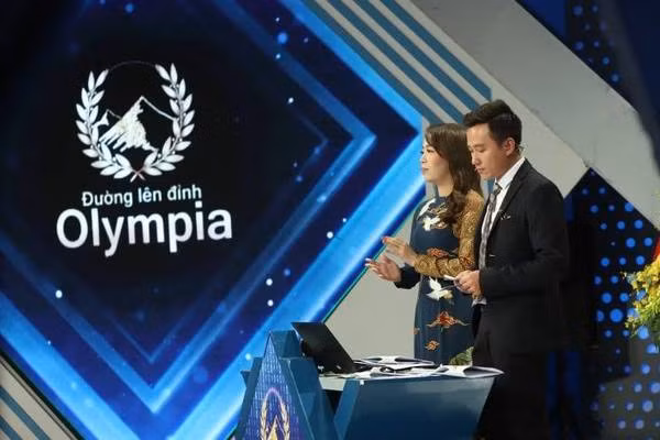 Về hành động ăn mừng chiến thắng của Thu Hằng, MC Diệp Chi cho rằng: "Trong thời khắc ấy, sau bao dồn nén của những lo lắng, căng thẳng, áp lực, nếu vui đến muốn hét lên cho cả thế giới biết thì sao phải kìm, phải giấu? Có bạn comment: chỉ đứng một chỗ chỉ tay lên trời là cũng đã kìm lắm rồi). Các bạn bằng tuổi hãy thử một lần đặt mình vào vị trí của cô gái ấy để cảm nhận. Nhớ xem lần mình cảm thấy tự hào, hãnh diện về bản thân nhất là khi nào, mình hành xử lúc đó ra sao...".