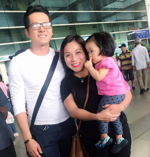 Tháng 4/2019, diễn viên Hoàng Anh quyết định ngừng đóng phim ở Việt Nam để sang Mỹ định cư với vợ và con gái.