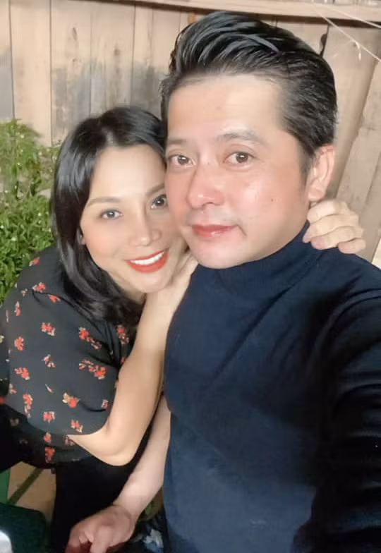 Trên trang cá nhân, vợ của nam diễn viên sinh năm 1986 tố chồng cũ phụ bạc vợ con. “Khi em nhận lời làm vợ anh, rất nhiều bạn bè, người thân đã khuyên em hãy suy nghĩ kĩ. Họ bảo anh chỉ coi em như một công cụ, một phương tiện để sang xứ cờ hoa này. Khi đủ lông đủ cánh, anh sẽ vứt bỏ em không thương tiếc”.