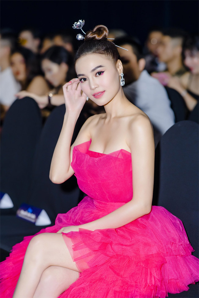 Ngoài tài diễn, Lan Ngọc còn được fan yêu mến nhờ tính cách vui vẻ, thân thiện.