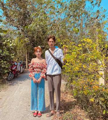 Dân tình càng tin vào một đám cưới không xa khi Sĩ Thanh về ra mắt nhà Huỳnh Phương đầu năm nay.