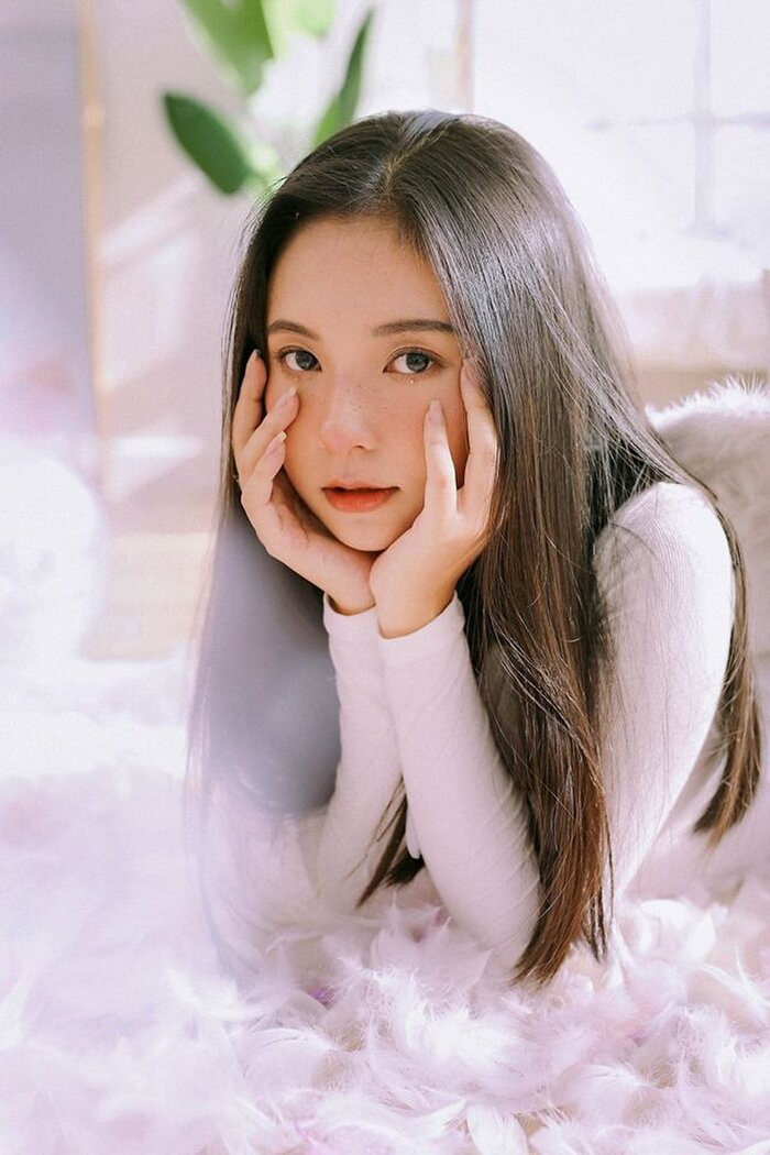 Thí sinh Hoa hậu Việt Nam 2020 sở hữu gương mặt bầu bĩnh, nụ cười rạng rỡ ''đốn tim'' người đối diện.