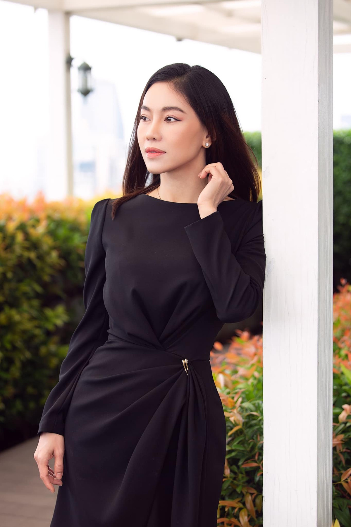 Dù đã trải qua 3 lần sinh nở nhưng doanh nhân Phạm Kim Dung vẫn giữ được vóc dáng thon gọn.