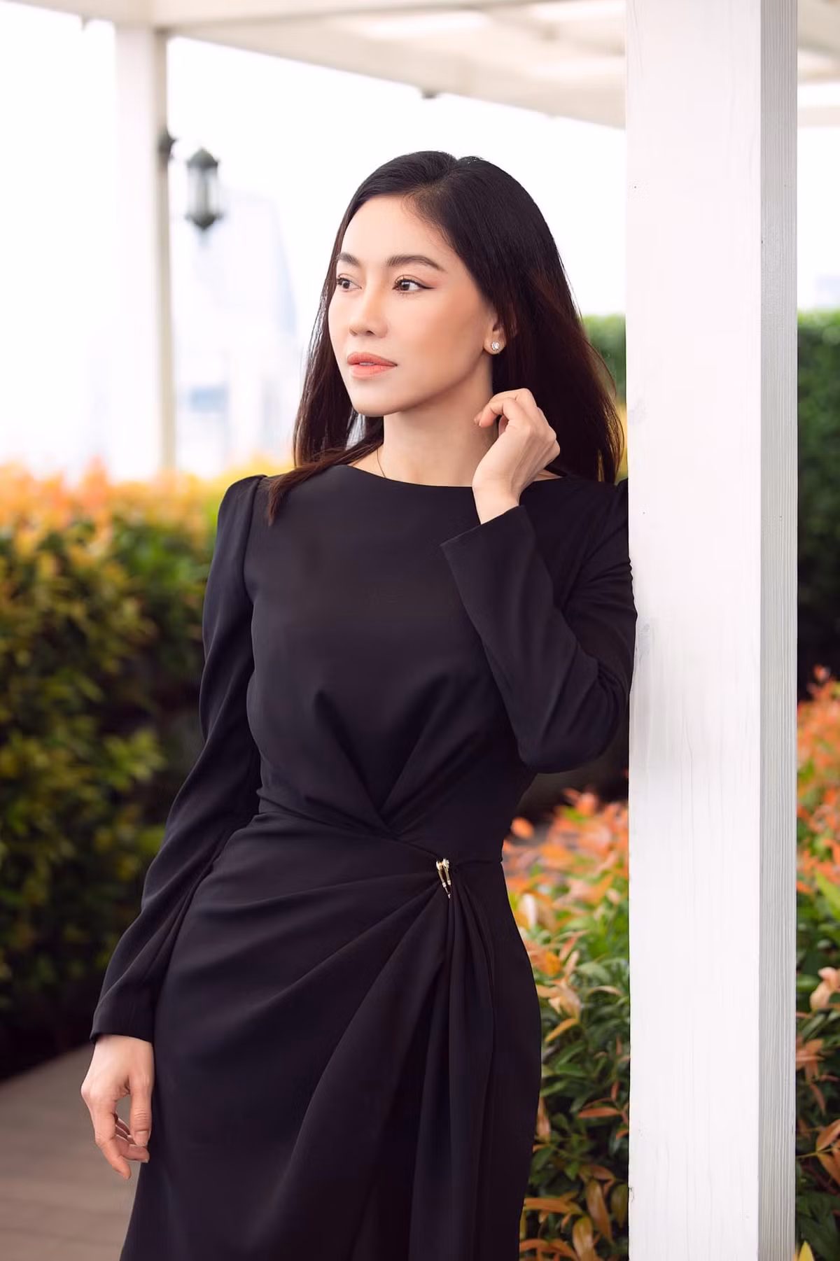 Dù đã trải qua 3 lần sinh nở nhưng doanh nhân Phạm Kim Dung vẫn giữ được vóc dáng thon gọn.