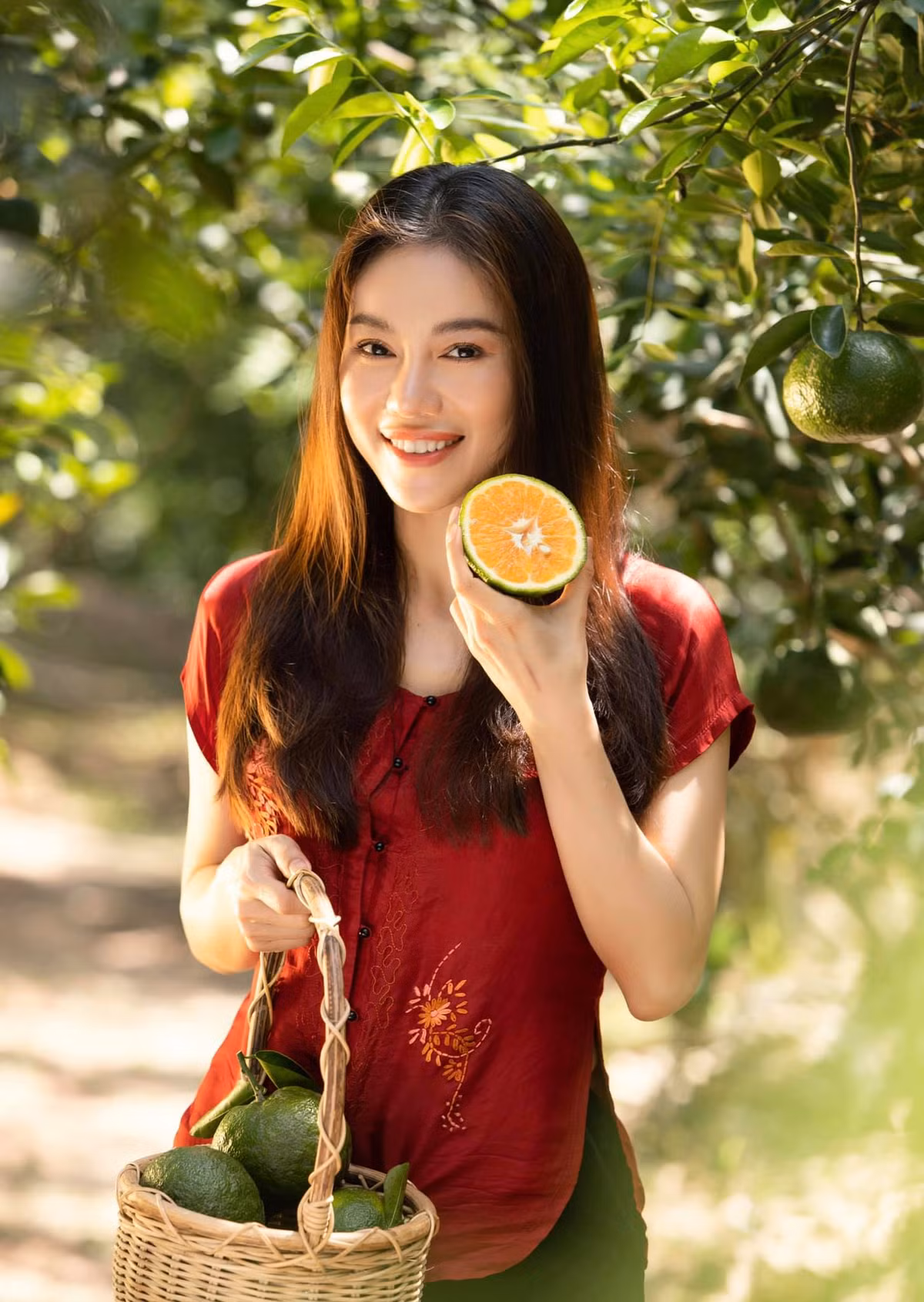 Nữ doanh nhân 7X còn khiến nhiều người ngưỡng mộ khi có một cuộc hôn nhân hạnh phúc.