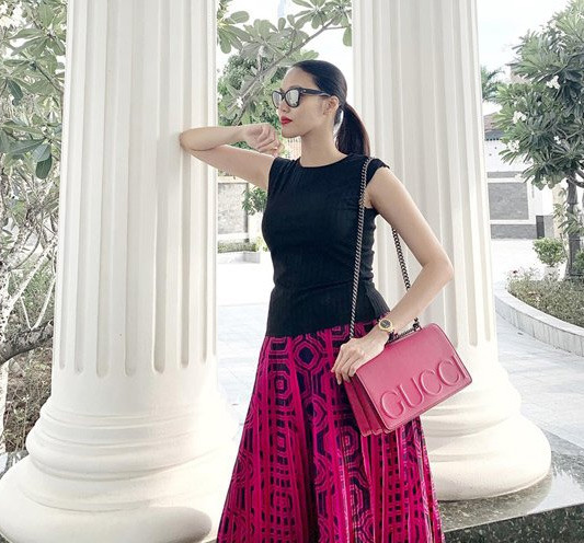 Nhìn Hoa khôi Áo dài Việt Nam 2014 Lan Khuê không ai nghĩ cô đang mang thai ở tháng thứ 7 với hình ảnh này.