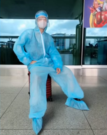 Xúc động khoảnh khắc Hoàng Oanh và con trai đoàn tụ chồng Tây - Hình 6 Xuc dong khoanh khac Hoang Oanh va con trai doan tu chong Tay-Hinh-6