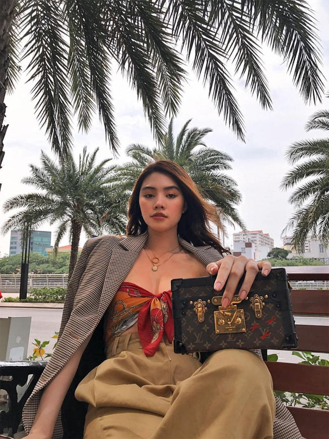 Tháng 7/2020, hoa hậu 9x bị dính tin đồn liên quan tới đường dây mại dâm 30.000 USD.