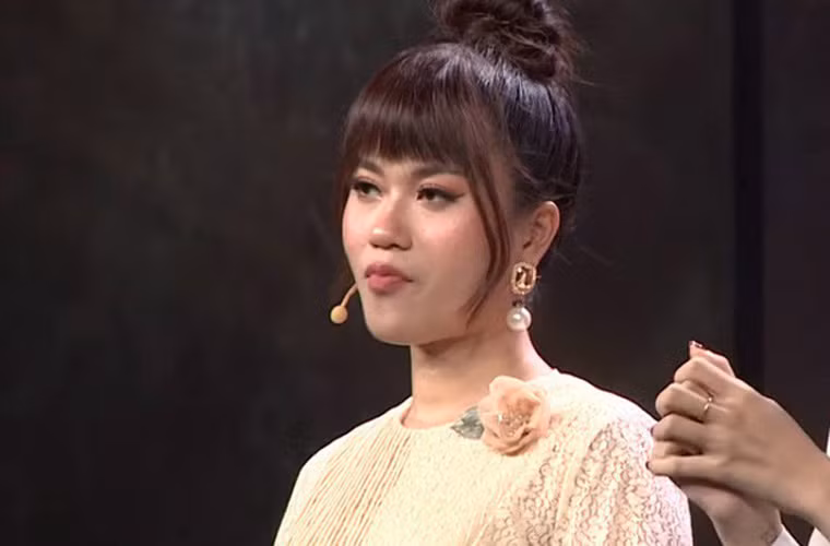 Antifan cho rằng nữ diễn viên sinh năm 1989 xuất hiện quá nhiều trên truyền hình và một số gameshow cô chơi khiến mọi người thấy phản cảm.