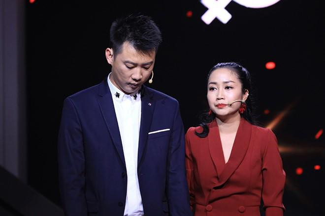 Ông xã MC Ốc Thanh Vân cũng từng có tư tưởng ngoài luồng. Tuy vậy, bà mẹ 3 chọn cách nhìn lại chính bản thân mình, mối quan hệ giữa vợ chồng cô cũng như rà soát lại chồng của cô.