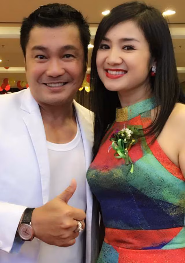 Thu Hà và Lý Hùng từng là một cặp đẹp đôi trong những bộ phim như: Sau những giấc mơ hồng, Tình ngỡ đã phôi pha, Trong vòng tay chờ đợi…