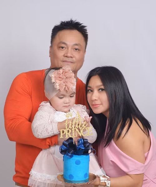 Từ khi sinh con, Y Phụng trở thành một bà mẹ bỉm sữa chính hiệu và không còn nghĩ tới chuyện đi bar, đi chơi như xưa nữa.