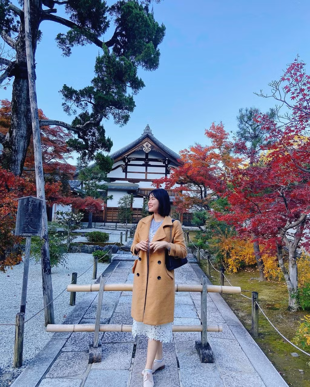 Ngắm loạt ảnh Phương Anh vi vu vòng quanh thế giới đủ thấy cô nàng có cuộc sống sang chảnh và gia thế "không phải dạng vừa".