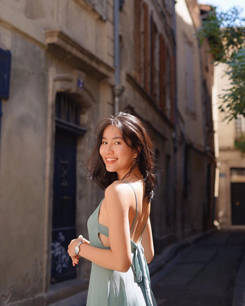 Nàng Á hậu đã đặt chân đến nhiều quốc gia như Pháp, Italy, Tây Ban Nha, Cuba, Nhật Bản, Hàn Quốc...