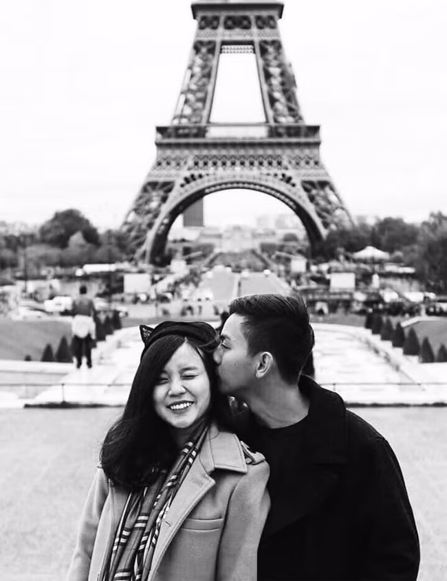 Tháng 8 năm ngoái, Bảo Ngọc vẫn còn đăng dòng trạng thái kỷ niệm 8 năm bên nhau: "8 năm, kể từ lần đầu tiên 2 đứa vớ vẩn thấy nhau, trộm yêu nhau. 27/08/2011 - 27/08/2019. Nếu như là 1 cặp đôi khác thì người ta sẽ ăn tối dưới ánh nến lãng mạn sang trọng, còn cặp bần như tụi mình thì vô ăn món Việt Nam, cơm cá kho tộ, canh chua các loại cùng nhau cười hô hố ha há và đi về ngủ".