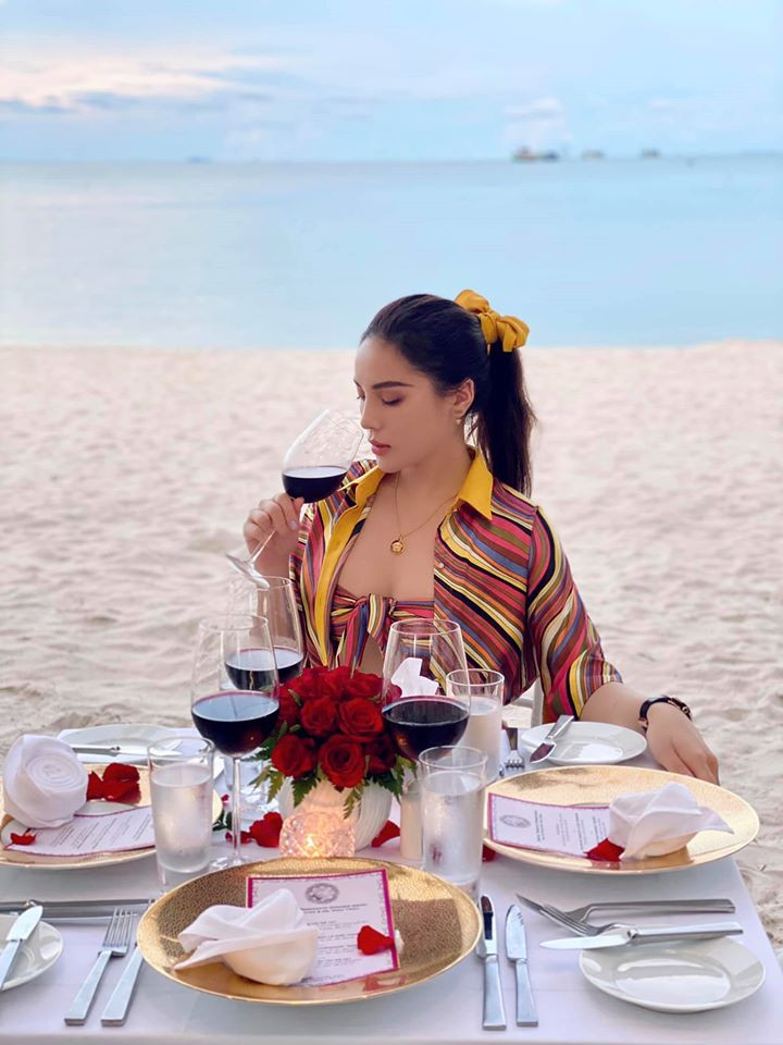 Những lúc rảnh rỗi, Kỳ Duyên đi du lịch cùng gia đình hoặc bạn bè.