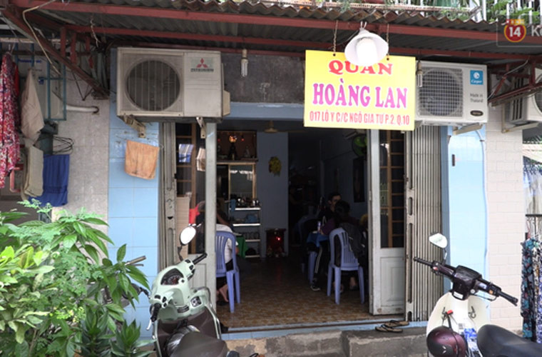 Cuối năm 2019, nghệ sĩ Hoàng Lan dùng tiền đồng nghiệp quyên góp cùng em gái mở một quán ăn trong hẻm nhỏ để kiếm tiền sinh sống và chữa bệnh.