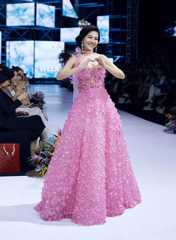 Xin dung dang anh Mai Phuong tan ta sap qua doi, hay de thien than ngu yen!-Hinh-5