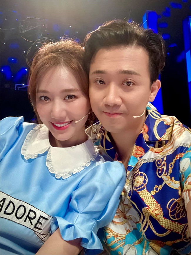 Trấn Thành tâm sự, anh và Hari Won đều mong có 2 đứa con, một trai và một gái, trong đó con gái sẽ là con đầu lòng.