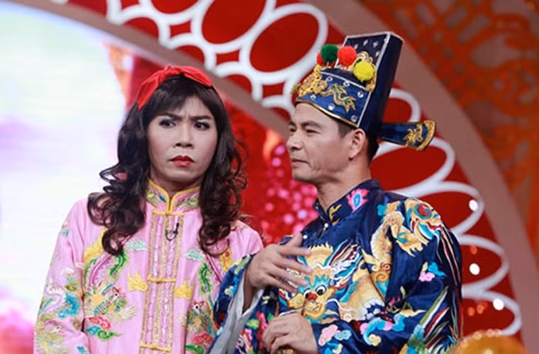 Táo quân 2016. Nam Tào dặn dò Bắc Đẩu: "Trước mình cần một chỗ đứng, bây giờ mình cần đứng đúng chỗ đó".