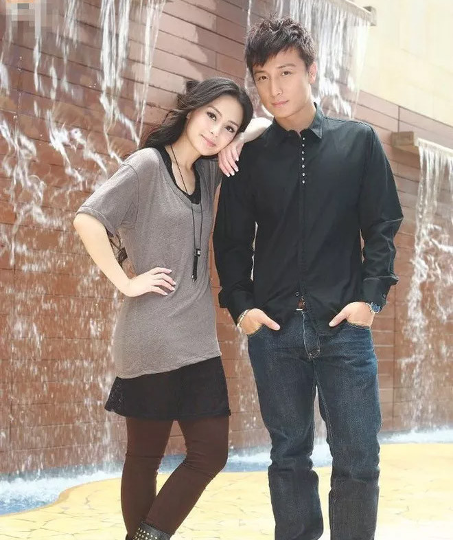 Sau khi chia tay Trần Quán Hy, Chung Hân Đồng yêu nam diễn viên Phương Lực Thân nhưng khi xảy ra scandal ảnh nóng, Lực Thân không chịu được áp lực nên đã rời bỏ cô.