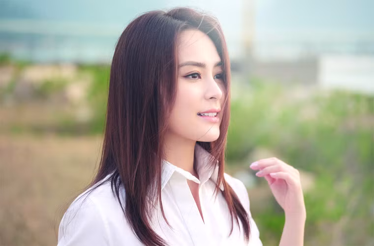 Ngoài âm nhạc, Chung Hân Đồng ghi dấu ấn với điện ảnh qua những bộ phim như “"Sự trả thù của nàng công chúa”, “49 ngày”, “Kế hoạch A”…