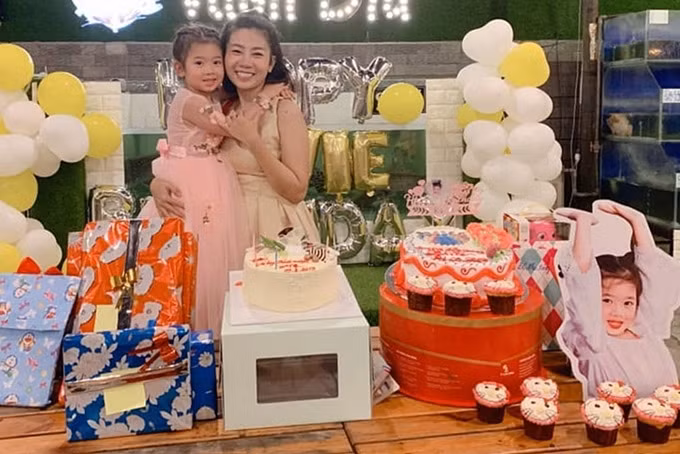 Tháng 8/2019, Mai Phương tổ chức bữa tiệc sinh nhật lần thứ 6 ấm cúng cho bé Lavie tại một nhà hàng khi sức khỏe của cô đã ổn hơn.