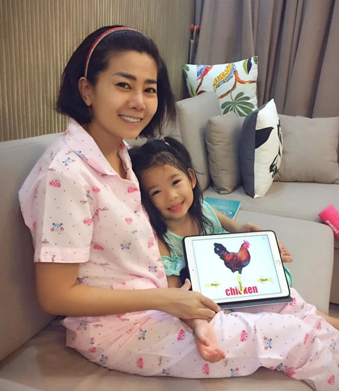 Chiến đấu với bệnh tật, Mai Phương rất kiên cường, cô luôn tỏ ra lạc quan, vui vẻ khi bạn bè tới thăm. Chỉ những lúc nghĩ tới con gái là lòng cô thắt lại bởi Lavie còn quá nhỏ.