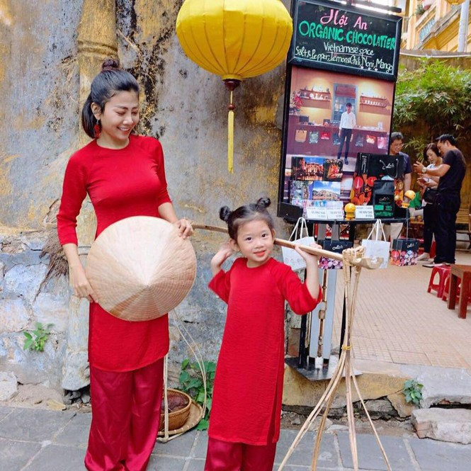 Chia sẻ trên truyền thông, Mai Phương từng mong muốn: "Tôi không ước Lavie sẽ trở thành 1 người đẹp, thành công hay giàu có chỉ mong Lavie sau này sẽ luôn luôn bình an và nhận được nhiều sự yêu thương".