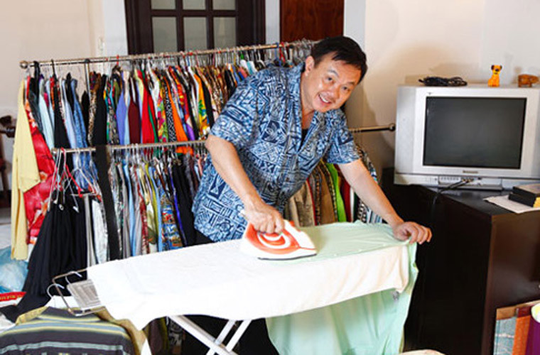 Chí Tài hài lòng với cuộc sống khá giản dị của mình. "Tôi có được một gia đình êm ấm, kinh tế vững chắc dù không giàu. Đến hiện tại, tôi gần như không phải lo nghĩ gì về chuyện kinh tế cũng không vay mượn ai hết", nam danh hài từng chia sẻ.