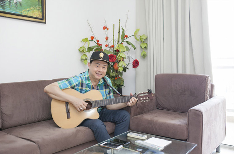 Tại Việt Nam, Chí Tài sống trong một căn chung cư nhỏ, cuộc sống của anh rất giản dị.