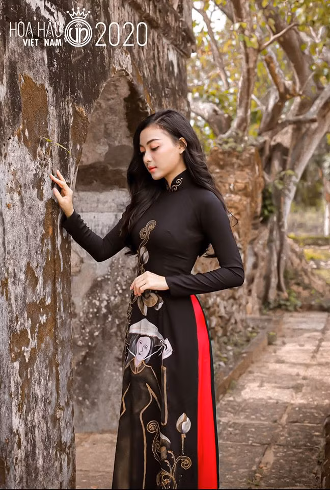 Thí sinh Hoa hậu Việt Nam 2020 sở hữu vẻ đẹp thần thái, vóc dáng cân đối cùng chiều cao lý tưởng.