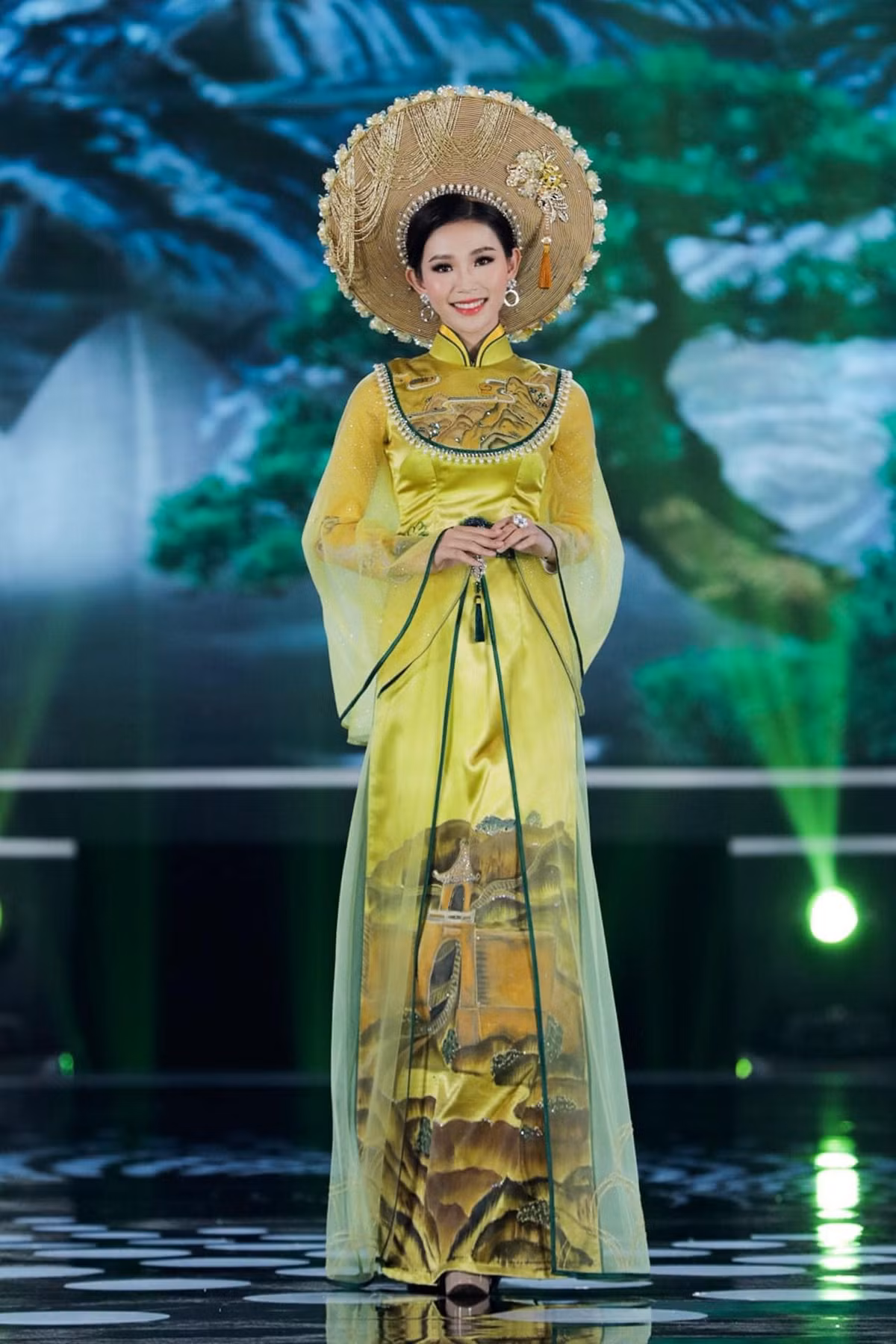 Giải thưởng "Người đẹp được yêu thích nhất" Hoa hậu Việt Nam 2020 là kỷ niệm không thể nào quên với Minh Anh.