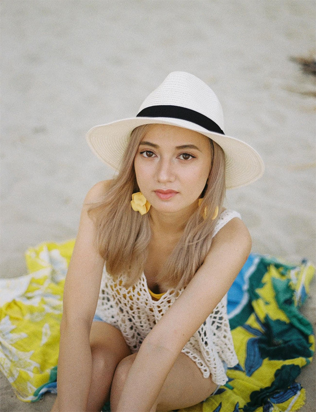 Với mong muốn được làm nhạc, chơi nhạc đúng nghĩa và trở thành một ca sĩ chuyên nghiệp, trở về Việt Nam, Xuân Nghi đi học lại thanh nhạc, vũ đạo để bắt kịp xu hướng trong nước.