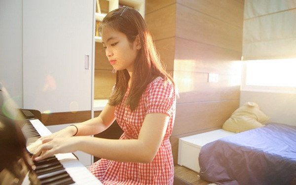  Con gái ca sĩ Duy Mạnh năm nay 20 tuổi, là du học sinh Cao đẳng Âm nhạc Saint Louis tại Rome, Italy.