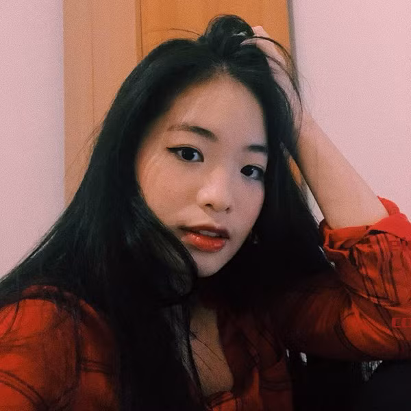 Thu Cầm ước mơ trở thành một cô giáo piano.