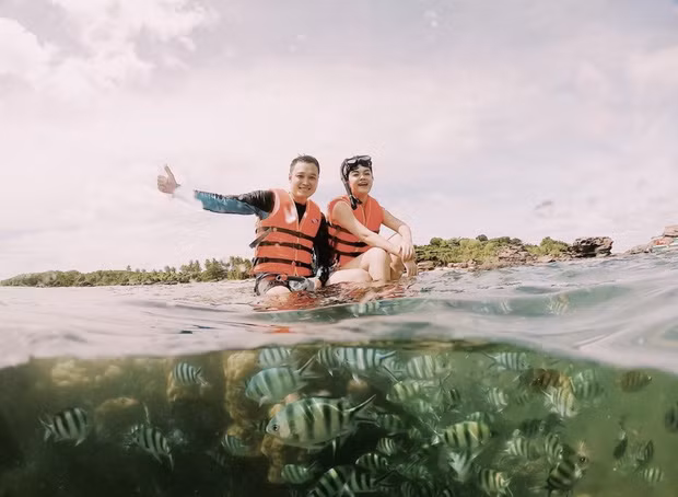 Sao Viet than nhien ngoi len san ho, du tuong: Y thuc o dau?