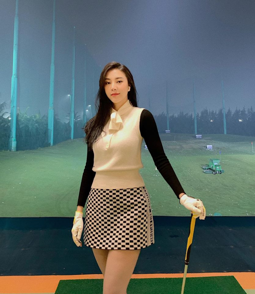 Vũ Ngọc Châm sở hữu nước da trắng nuột nà, thân hình đẹp hoàn hảo.