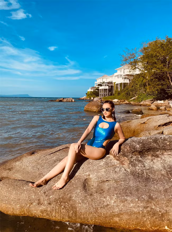 Chồng diễn viên Lã Thanh Huyền là đại gia, hơn cô 12 tuổi, rất chiều chuộng vợ. Hai vợ chồng cô có một cậu con trai chung.