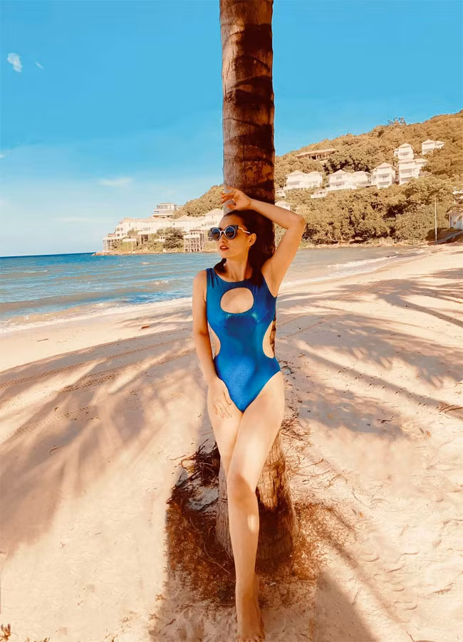 Ngoài đời, Lã Thanh Huyền là tổng giám đốc một công ty điều hành hệ thống siêu thị thực phẩm.