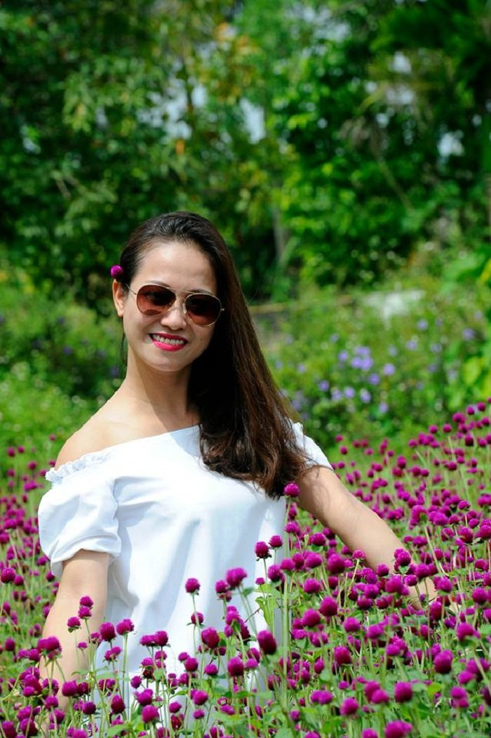 Thu Hường từng trải lòng trên Giadinh.net.vn: "Sau vài mối tình như thế, tôi nhận ra mình là người không thể cố được trong chuyện tình cảm. Tôi bây giờ nhiều tuổi rồi nên cũng ngại".