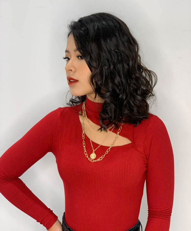 Sống trong gia đình có bố mẹ đều là nghệ sĩ nên con gái út của nghệ sĩ Chiều Xuân cho biết cô rất đam mê âm nhạc và nghệ thuật.