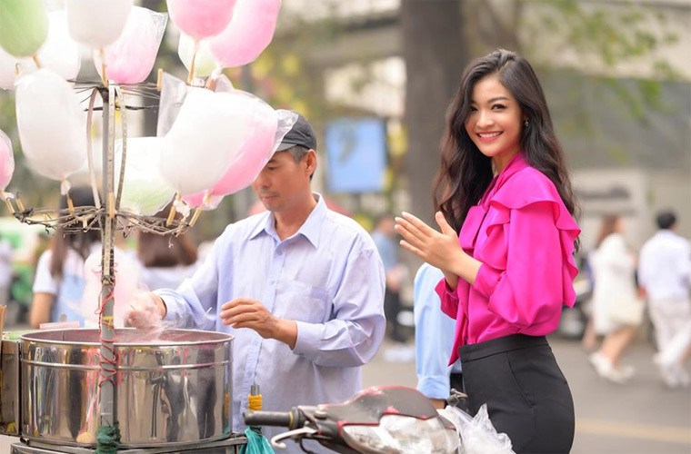 Không chỉ xinh đẹp, Nguyễn Hà Kiều Loan còn có nhiều thành tích trong học tập: giành giải nhất cuộc thi Nguyễn Duy Hiệu Got Talent, quán quân Nét đẹp học đường THPT Nguyễn Duy Hiệu, giải khuyến khích học sinh tài năng cấp tỉnh, giải khuyến khích hùng biện Tiếng Anh cấp tỉnh.