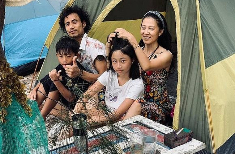 Cũng trong suốt thời gian qua, trên trang cá nhân, Phạm Anh Khoa chỉ khoe những khoảnh khắc hạnh phúc bên vợ, con.