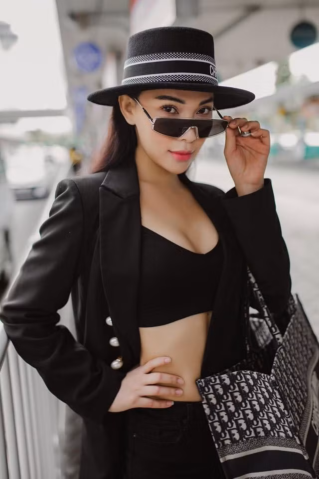 Quỳnh Thư là một trong những người mẫu có cuộc sống sang chảnh, kinh tế dư dả trong Vbiz.